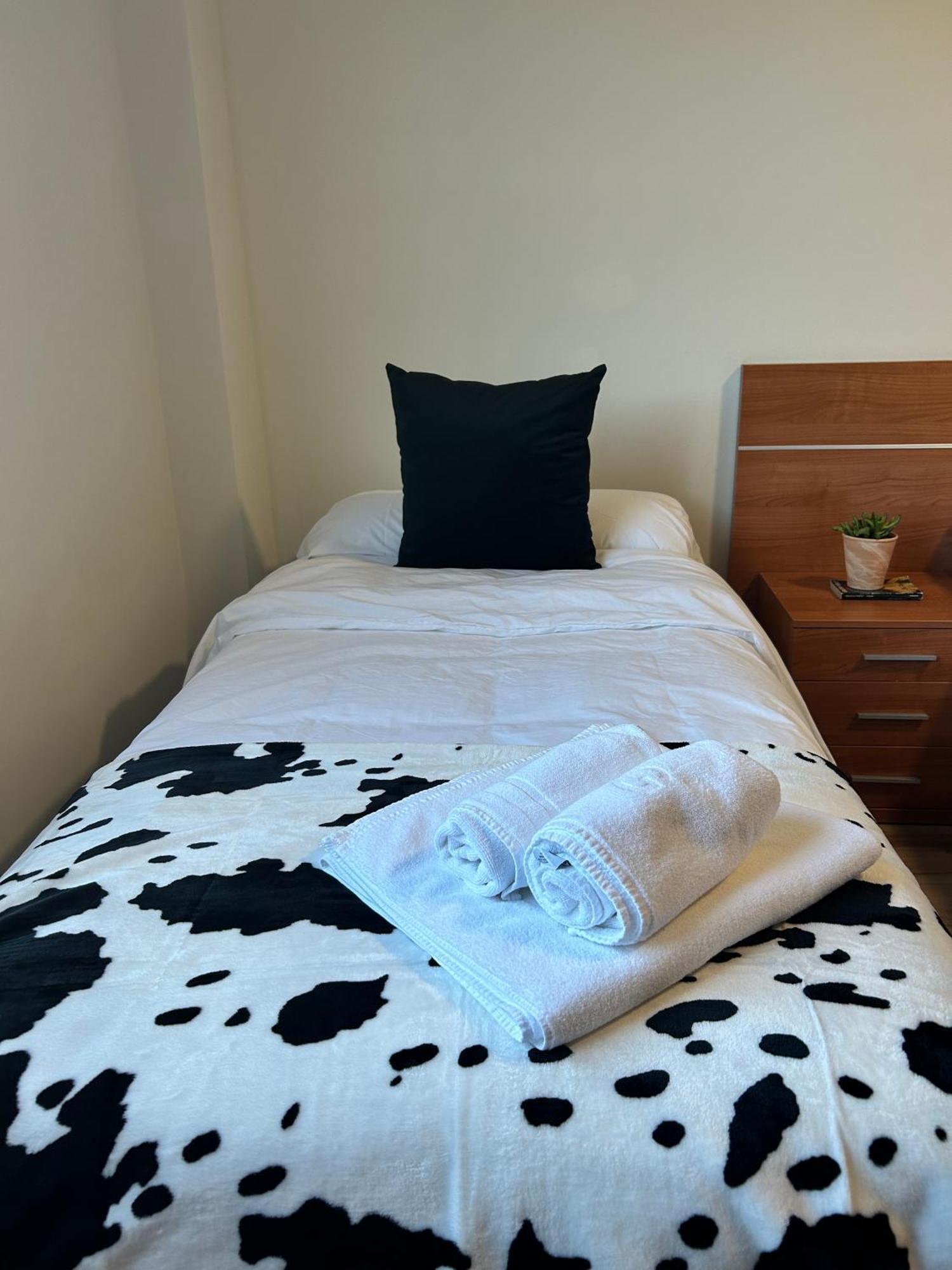 Bicis & Vacas Hotel La Pola de Gordon Kültér fotó