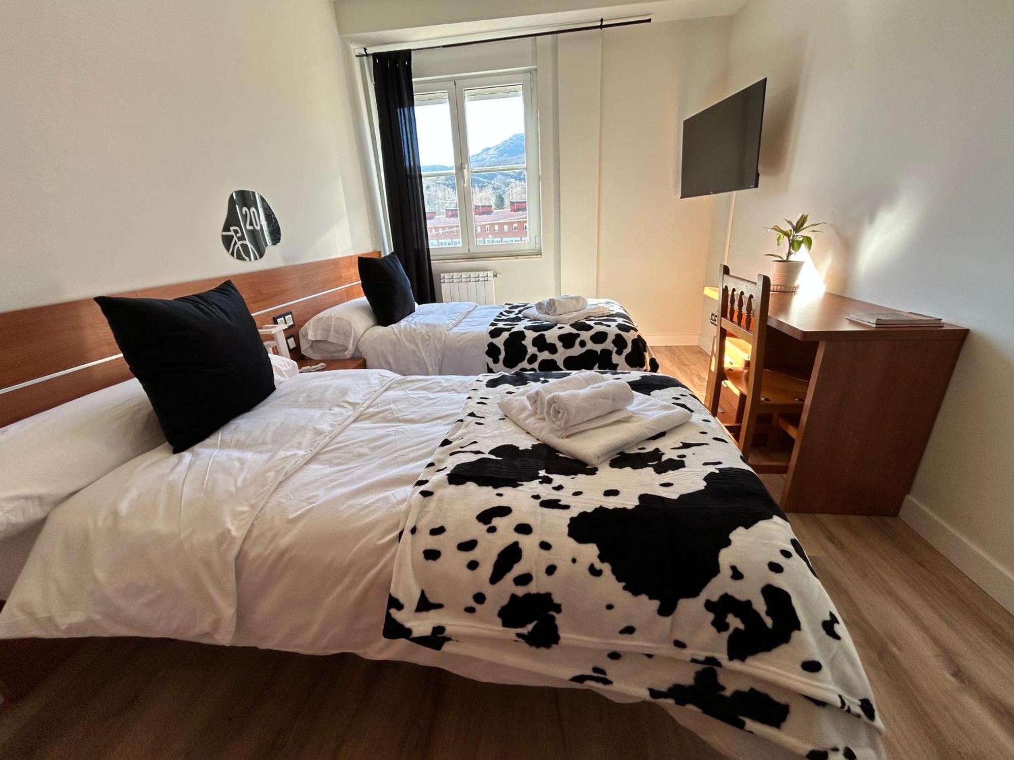 Bicis & Vacas Hotel La Pola de Gordon Kültér fotó
